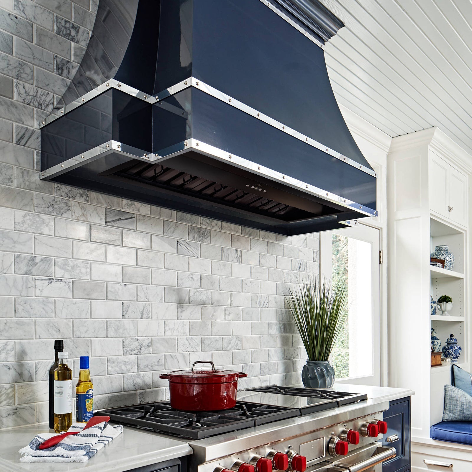 30 Inch Range Hood Insert, Ultra Quiet Stainless Steel Ducted Insert/Built-in Kitchen Vent Hood with Powerful Suction, Dimmable LED Lights and Dishwasher Safe Filters, 600 CFM - Matte Black