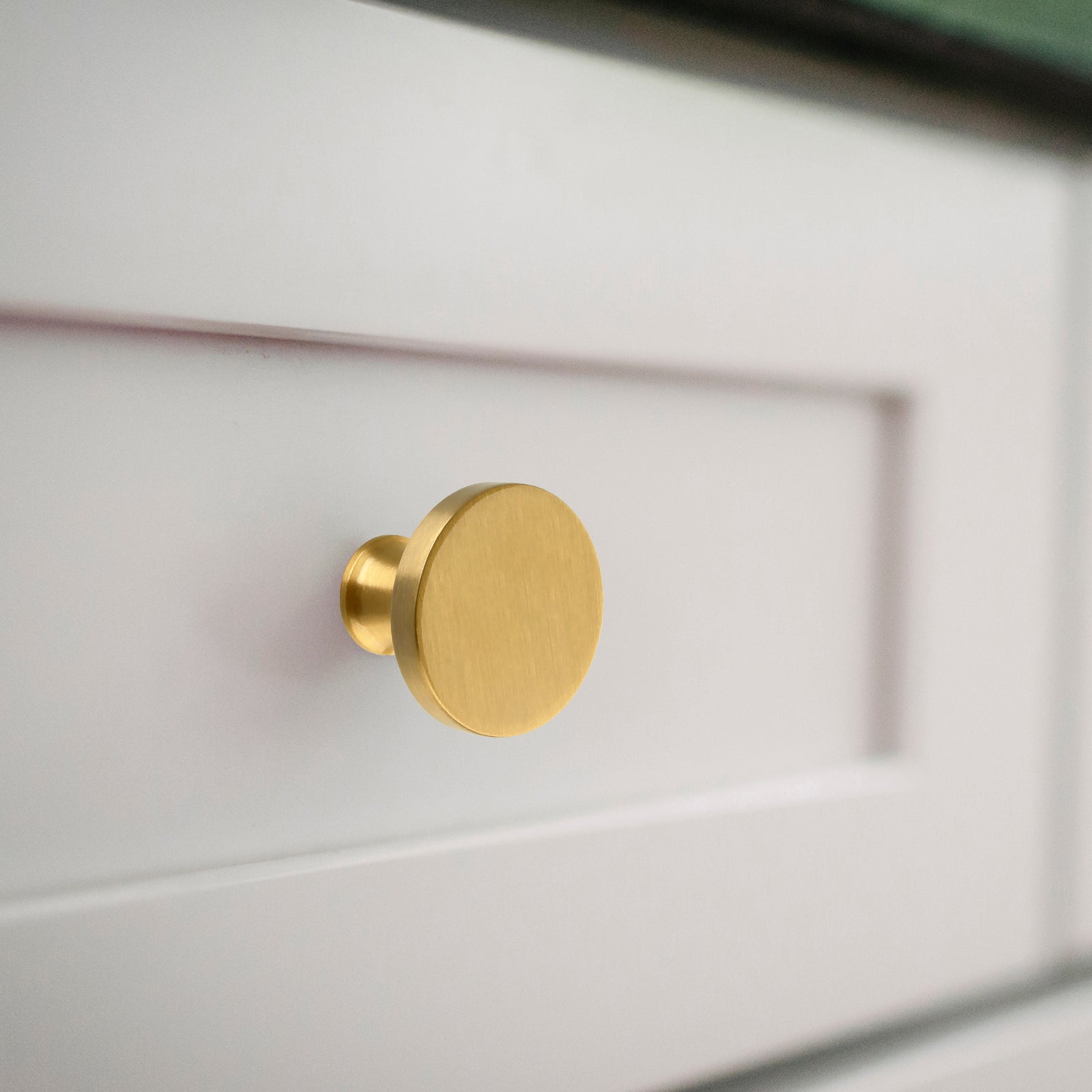 Akicon Brushed Gold Kitchen Cabinet Knobs 1-1/4 inch (32 mm) Diameter 100% Solid Brass Drawer Knob AK01916-BG