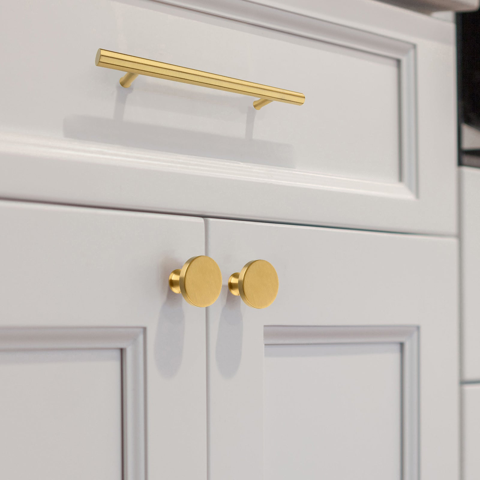 Akicon Brushed Gold Kitchen Cabinet Knobs 1-1/4 inch (32 mm) Diameter 100% Solid Brass Drawer Knob AK01916-BG