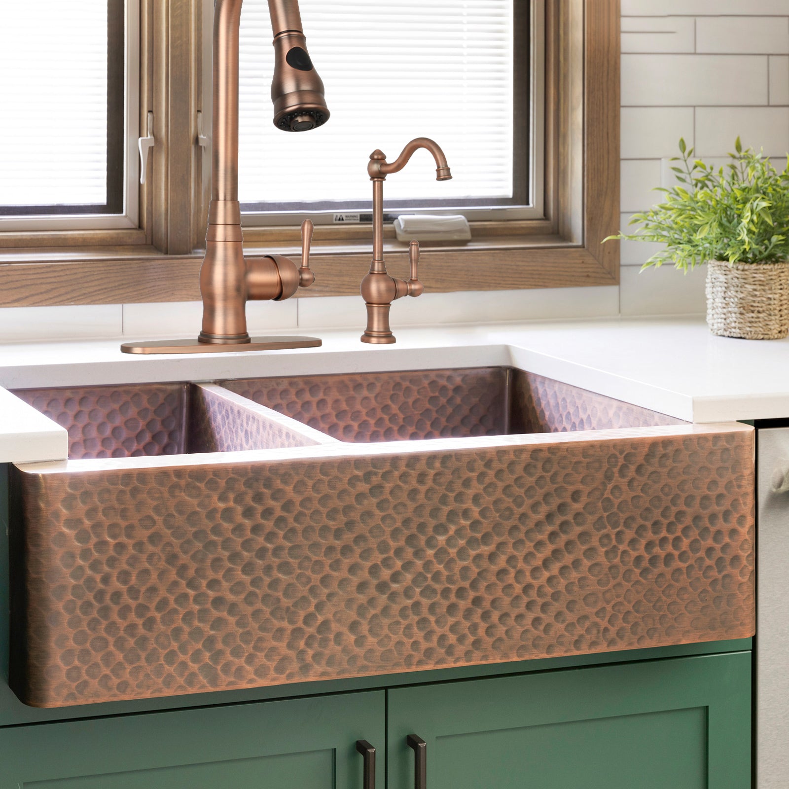 handcrafted-modern-copper-kitchen-sink